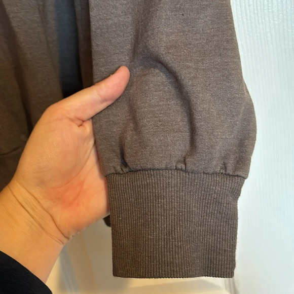 Denim Civilization women’s gray Joshua Tree National Park sweatshirt - Picture 5 of 8